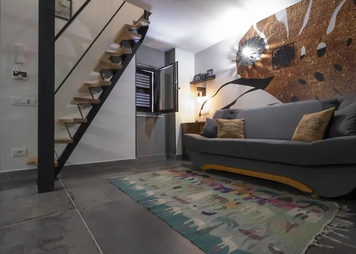 Vatican Boutique With Large Terrace Apartment